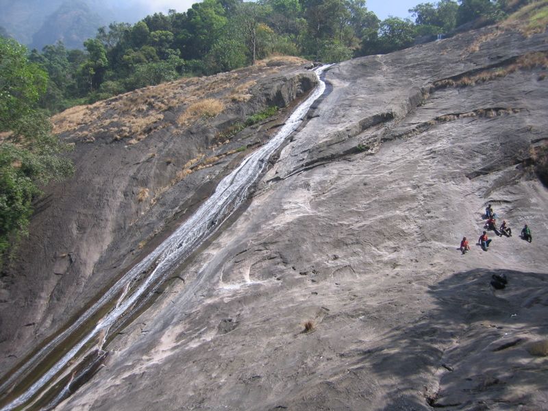 Wasserfall am Hang von Vellarimala